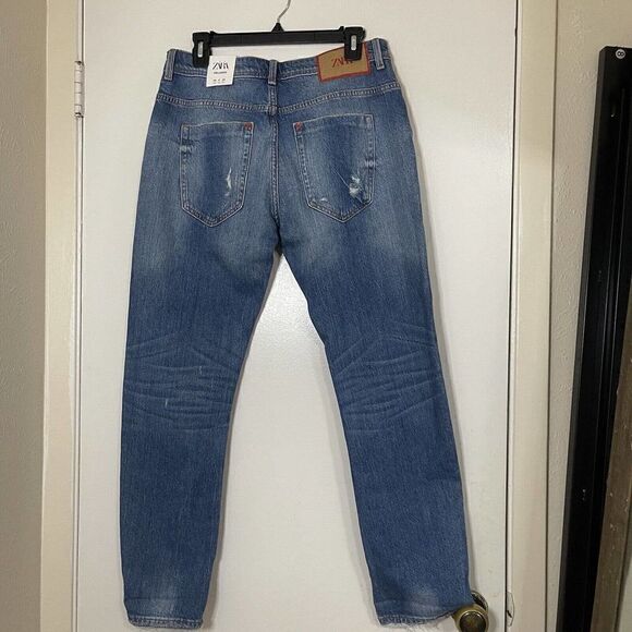 NWT Zara Distressed Relaxed Cropped Blue Jeans size US 6 - Picture 5 of 6
